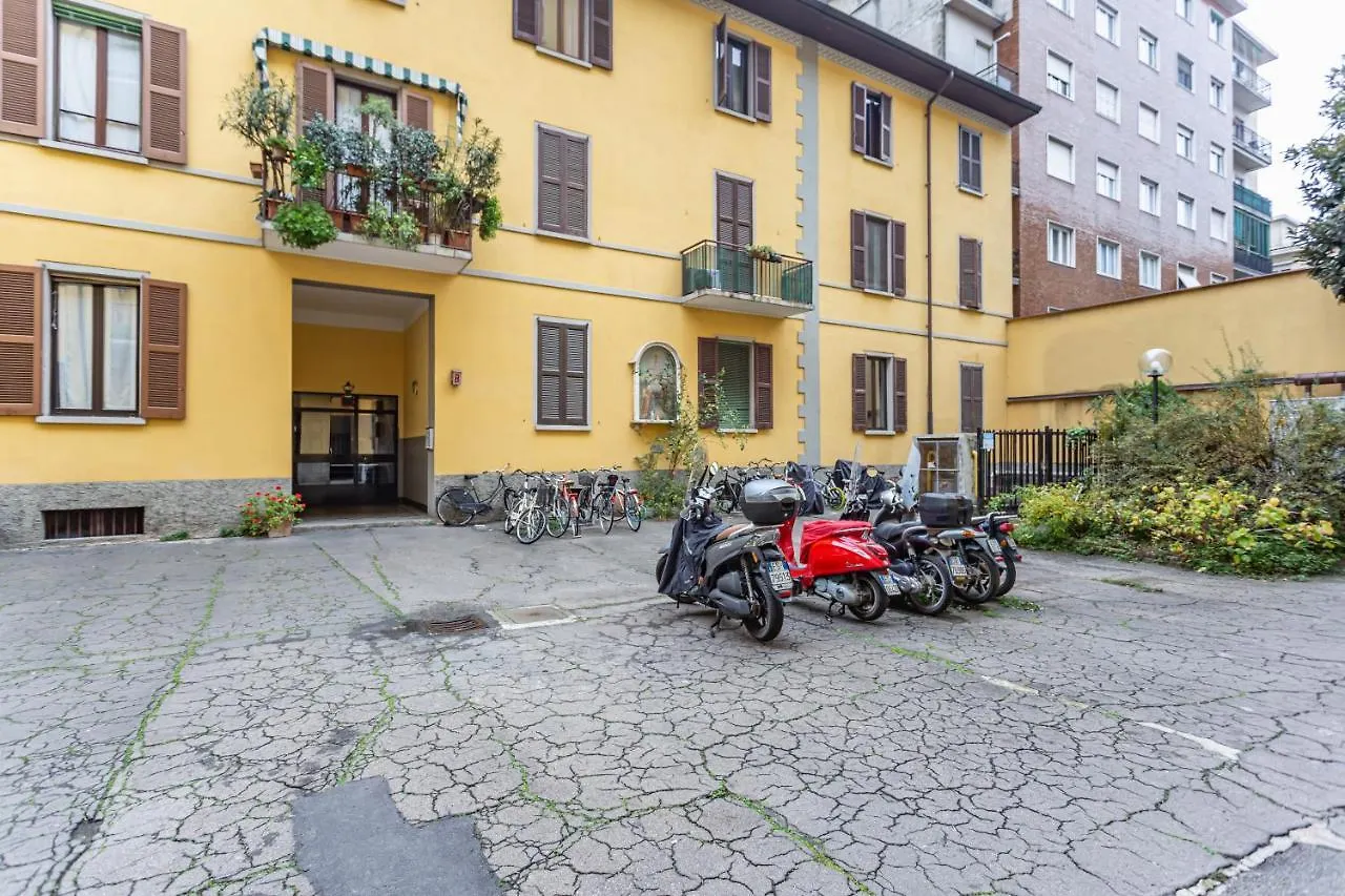 Isola Cozy Studio - M3 Maciachini & Zara Underground Apartment Milan