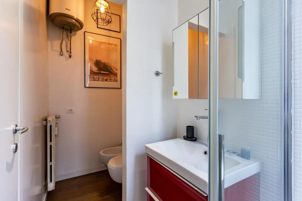 Isola Cozy Studio - M3 Maciachini & Zara Underground Apartment Milan