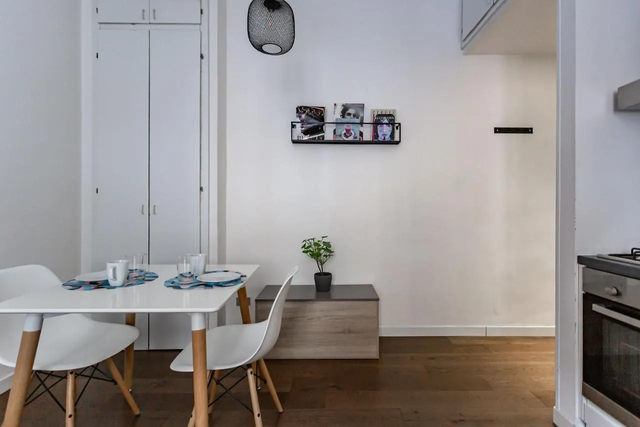 Isola Cozy Studio - M3 Maciachini & Zara Underground Apartment Milan
