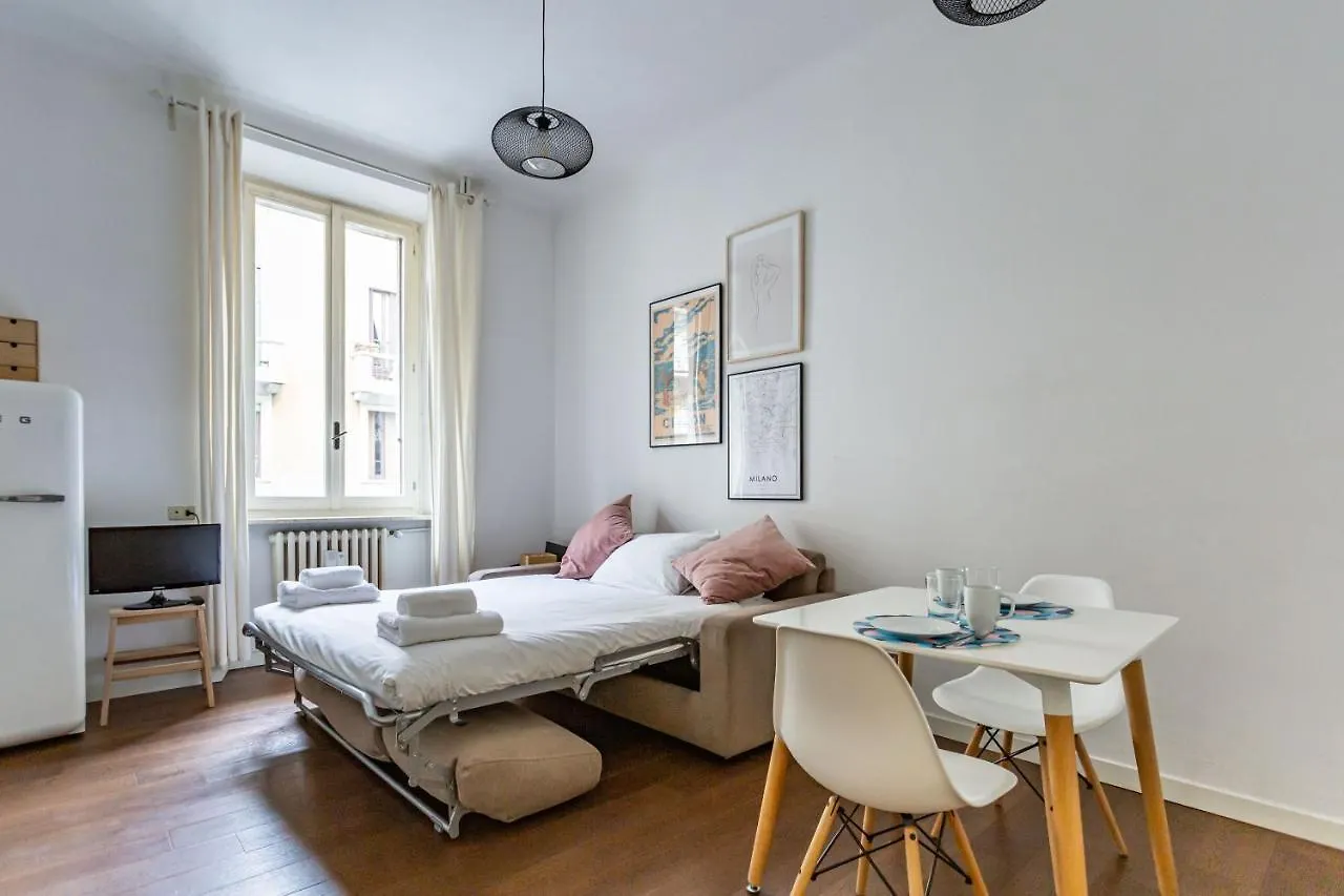 Isola Cozy Studio - M3 Maciachini & Zara Underground Apartment Milan