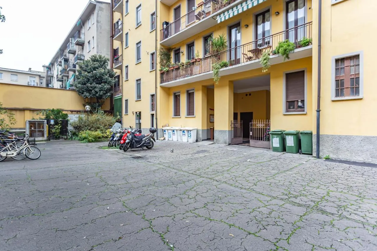 Isola Cozy Studio - M3 Maciachini & Zara Underground Apartment Milan Italy