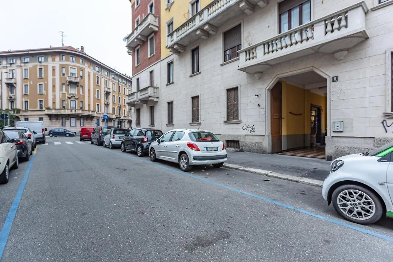 Isola Cozy Studio - M3 Maciachini & Zara Underground Apartment Milan 0*,  Italy